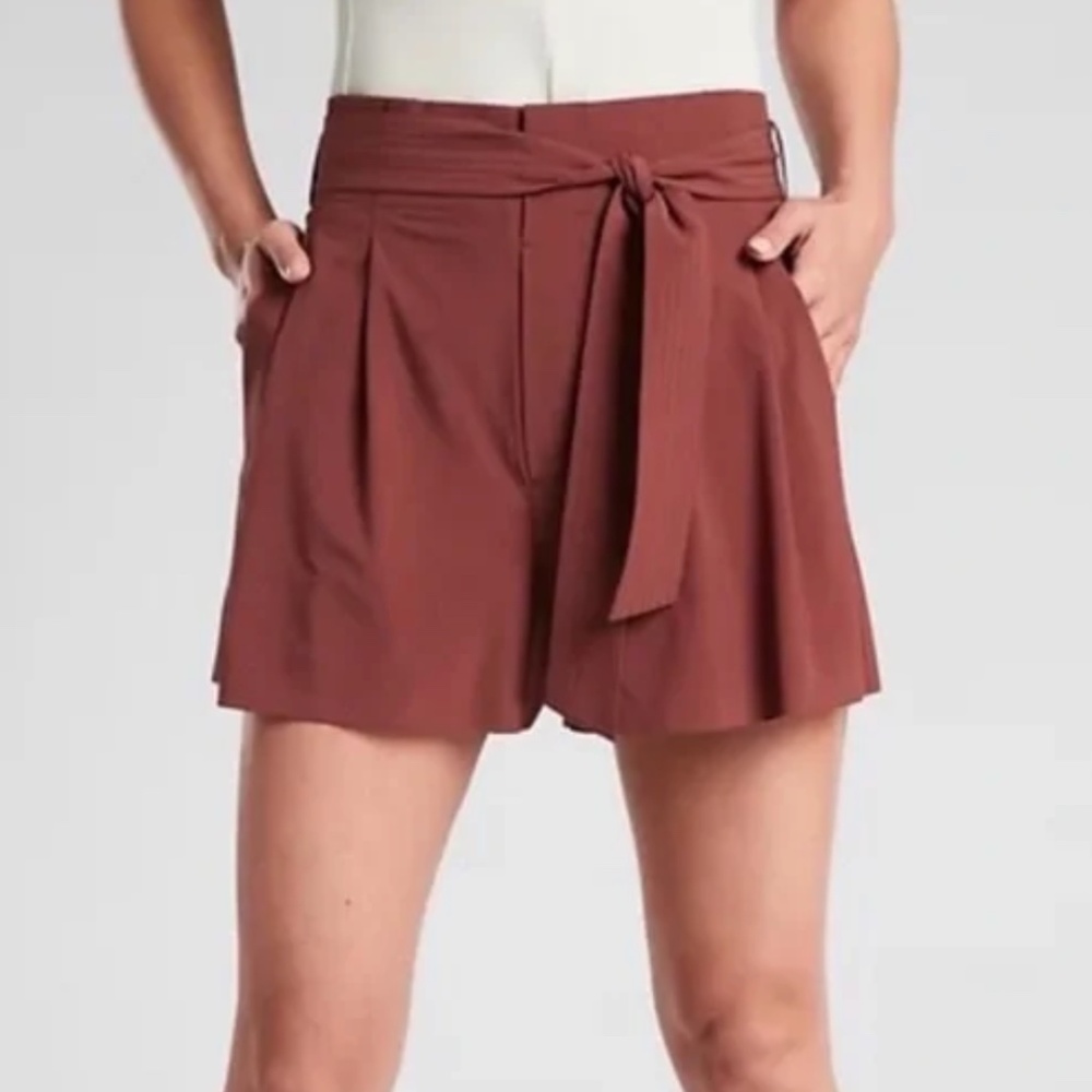 Athleta Rust Brown Tie-Waist Athletic Shorts